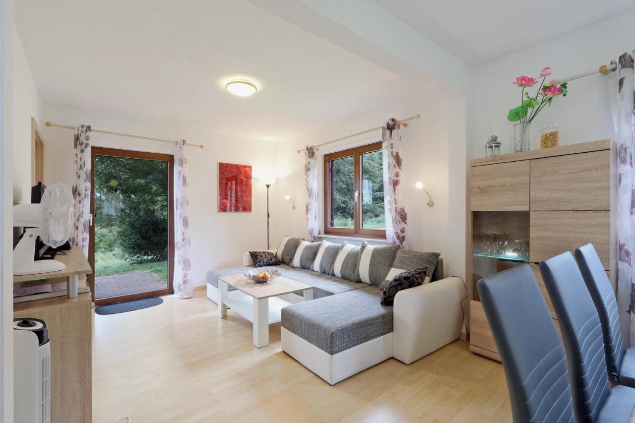 Seepark Kirchheim Ferienhaus Bei Vera Mit Sauna Dış mekan fotoğraf