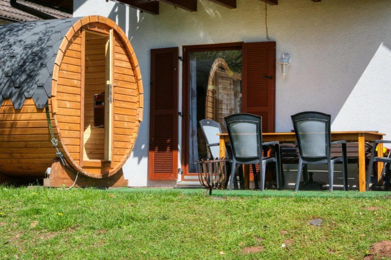 Seepark Kirchheim Ferienhaus Bei Vera Mit Sauna Dış mekan fotoğraf